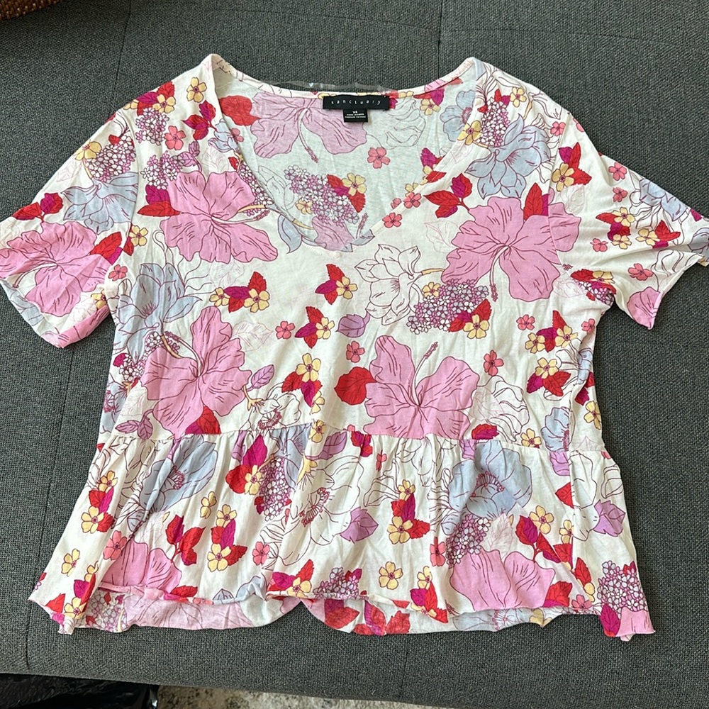 Sanctuary floral top size xs